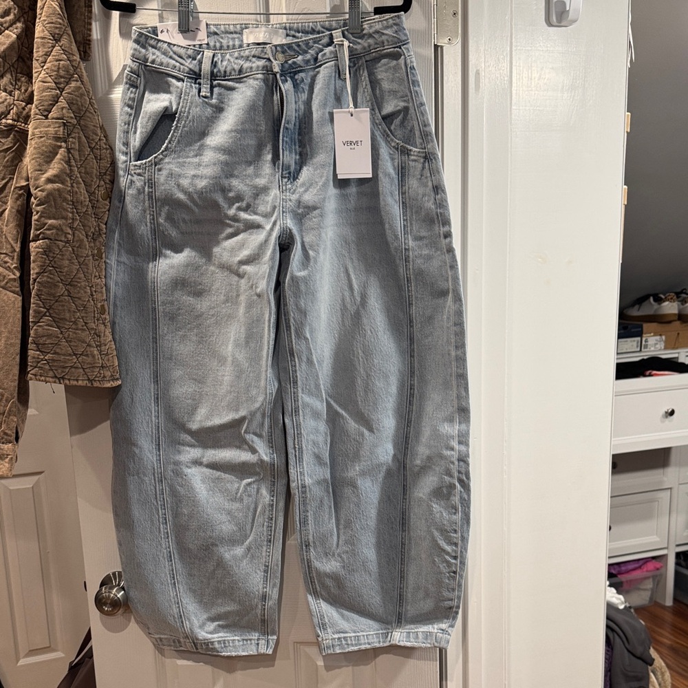 Vervet Blue Light Wash Denim Wide-Leg barrel leg Kate Jeans - size 30